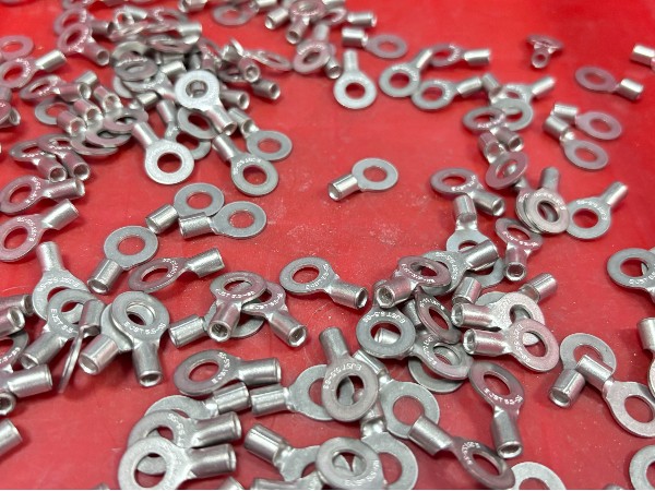 唯思特整列机：接线端子自动化精密排列与供料解决方案