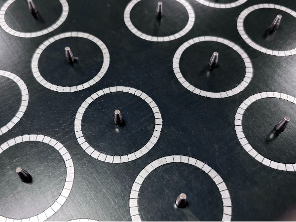 无线充磁铁整列组装充磁贴膜全自动生产线解决方案
