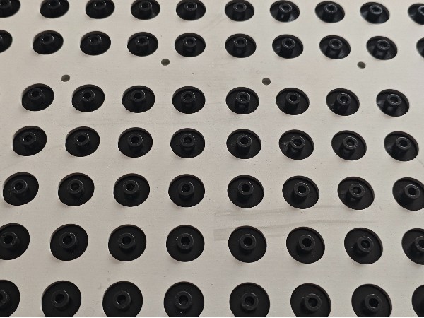 唯思特整列机：鞋眼扣自动化精密排列与摆盘解决方案